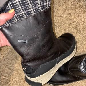 Chaco Black Leather Waterproof Slip-On Boots